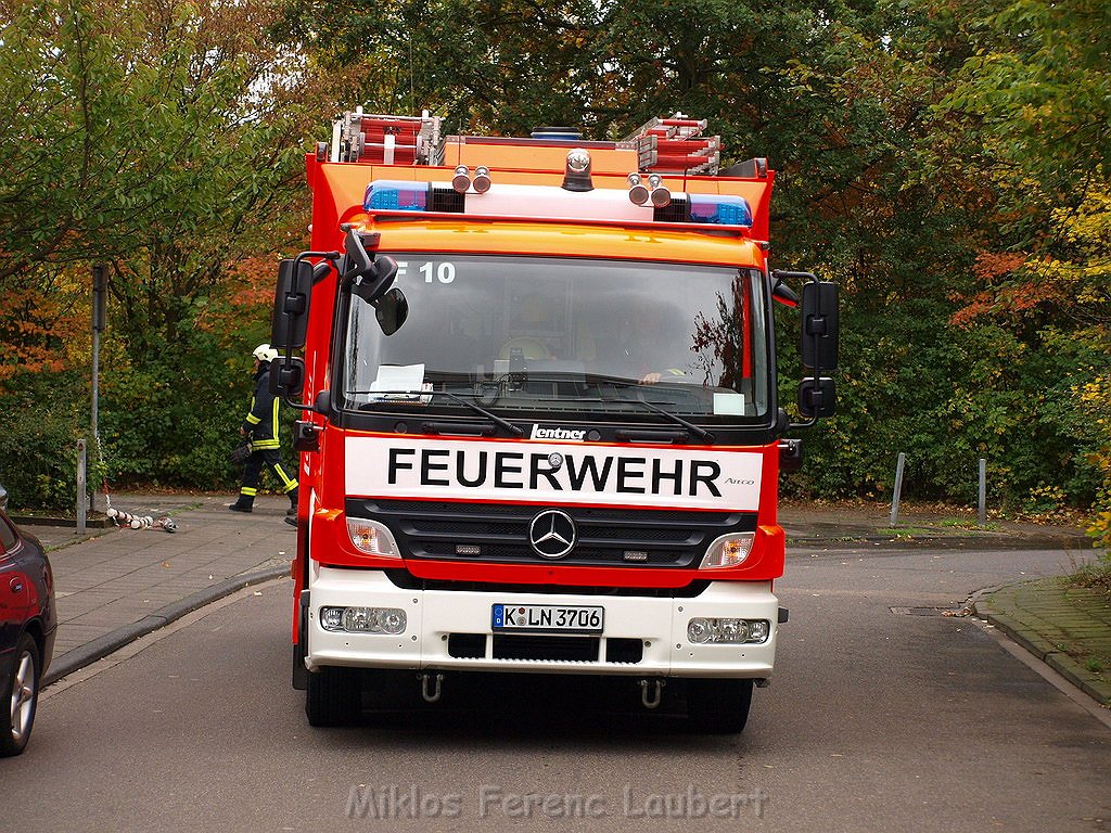 Feuer Kueche Koeln Neu Brueck Heinrich Lerschstr P344.JPG